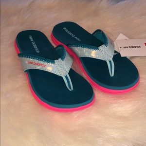 New Girls New Balance Flip Flop